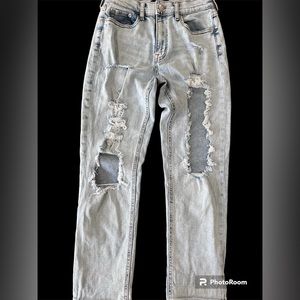 Women’s size 2Reg ripped “Mom” jeans from Aeropostale